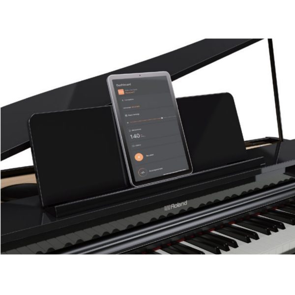 GP-3 はBluetooth MIDI/ オーディオ機能搭載で、ローランド・オリジナルの無料アプリ「Roland Piano App」にも対応。Bluetooth オーディオで、スマートフォンやタブレットからお気に入りの曲を本体スピーカーから再生すれば、ピアノを弾かないときも、ホームオーディオとして音楽を楽しむことができます。