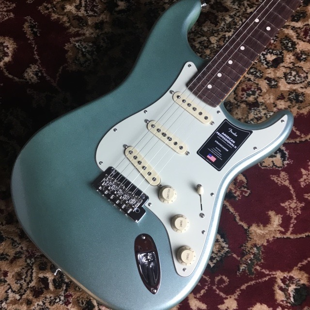 エレキギターFender/AM PRO II ST RW