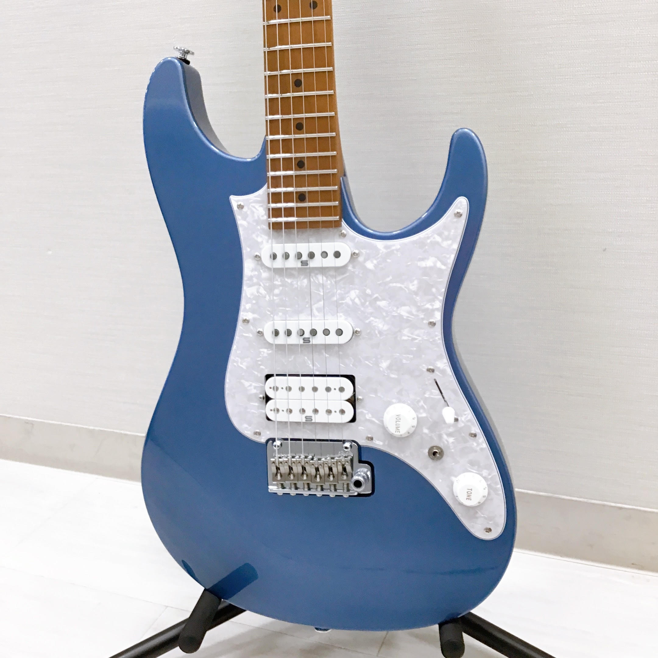 エレキギターIbanez/AZ2204