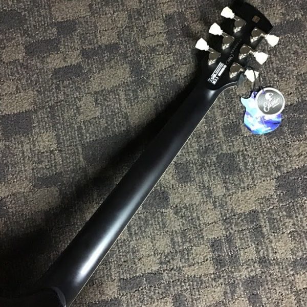 5ポジションセレクター。フォーカススイッチ（トーンノブ Push/Pull）。