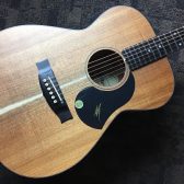 【Maton】EBW808 販売中！オールブラックウッドボディーのモデル！