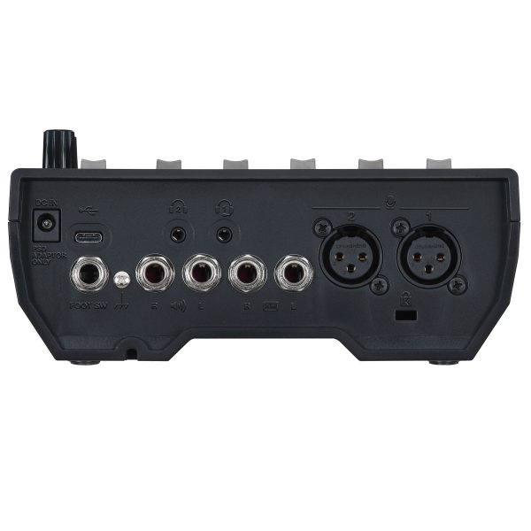 BOSSのフラッグシップ・エフェクト・プロセッサーGT-1000譲りのアンプ／エフェクト、VEシリーズ譲りの多彩なボーカル・エフェクトを内蔵。