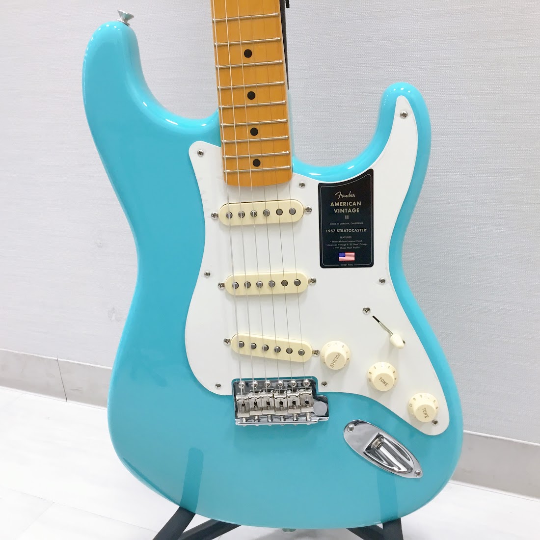 FenderFender American Vintage II 1957 Stratocaster Sea Foam Green