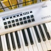 限定ホワイトカラー！【KORG】シンセサイザー KROSS2-61-SC 入荷致しました！