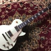 【Gibson】Les Paul Standard ’60s Plain Top – Classic White 入荷致しました。