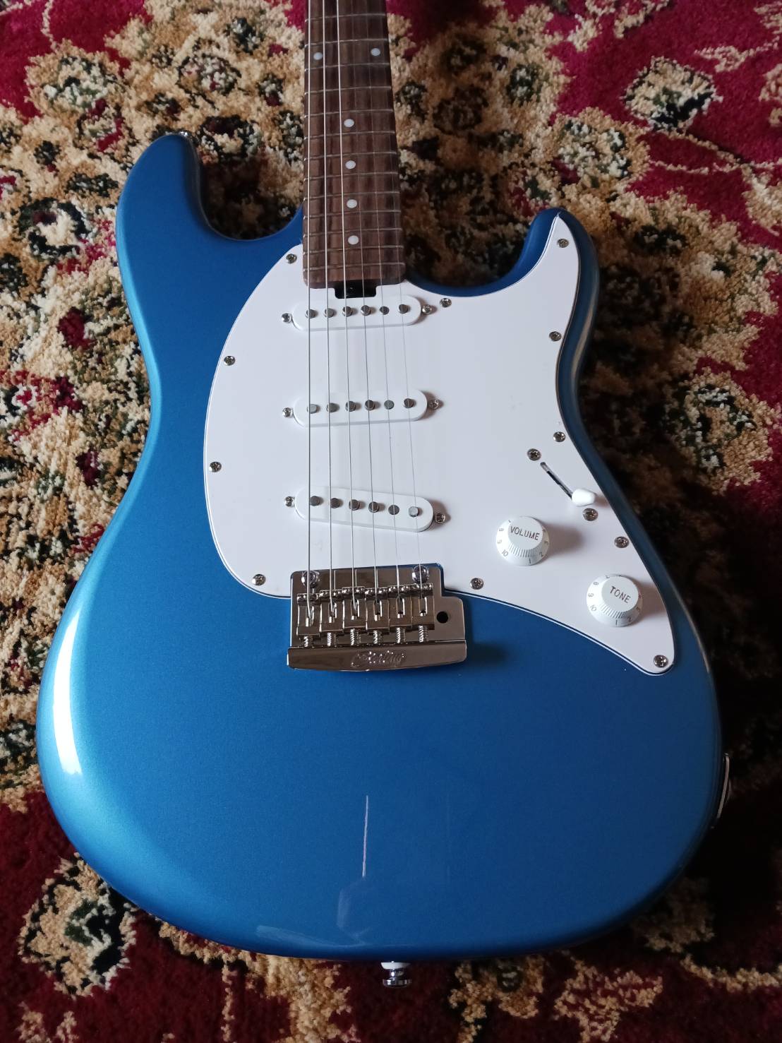 エレキギターSTERLING by Musicman/CUTLASS CT50 SSS