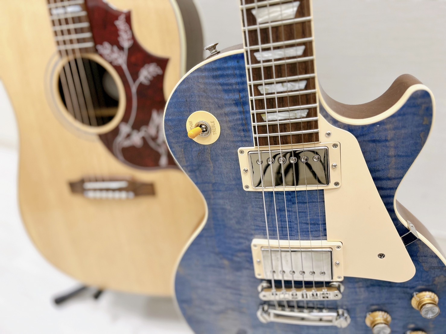 島村楽器大分店では、MartinやGibson、Fenderなどの高級ブランドアコースティックギター・エレキギターを販売中です。 こちらでご紹介するギターはすべてブランドメーカーの高級ギターとなっております。店頭では実際にお試しいただけますので、ぜひお気軽にご来店ください！ ※2/19現在の在庫状況 […]