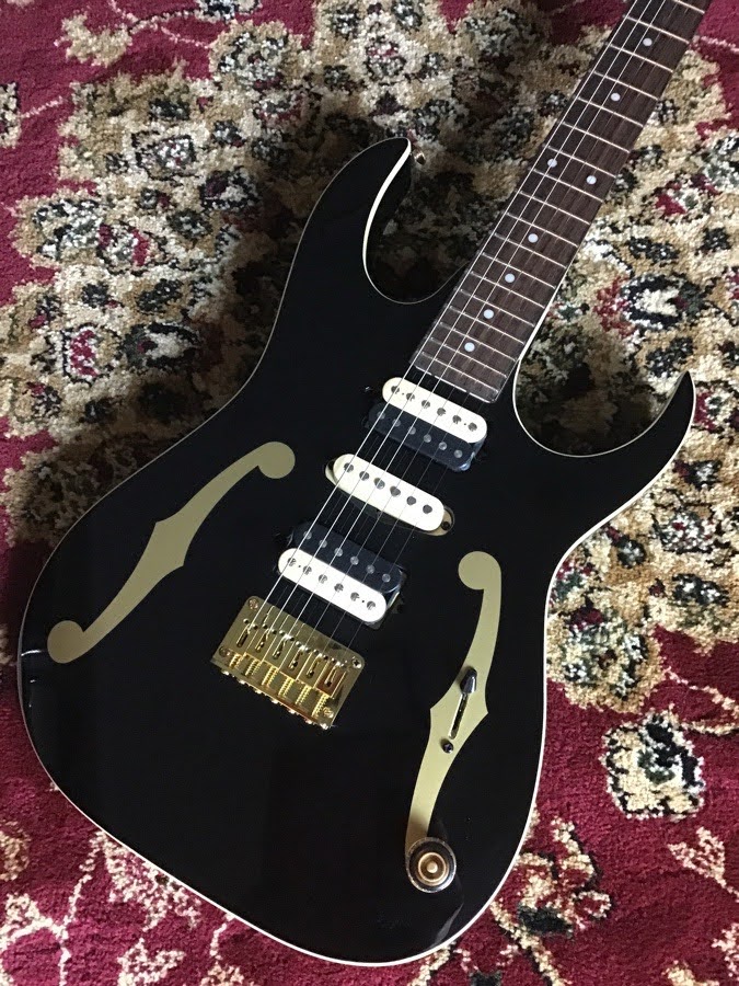 エレキギターIbanez：PGM50