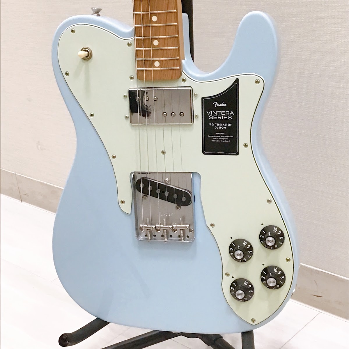 エレキギターFender：VINTERA 70S TLC PF