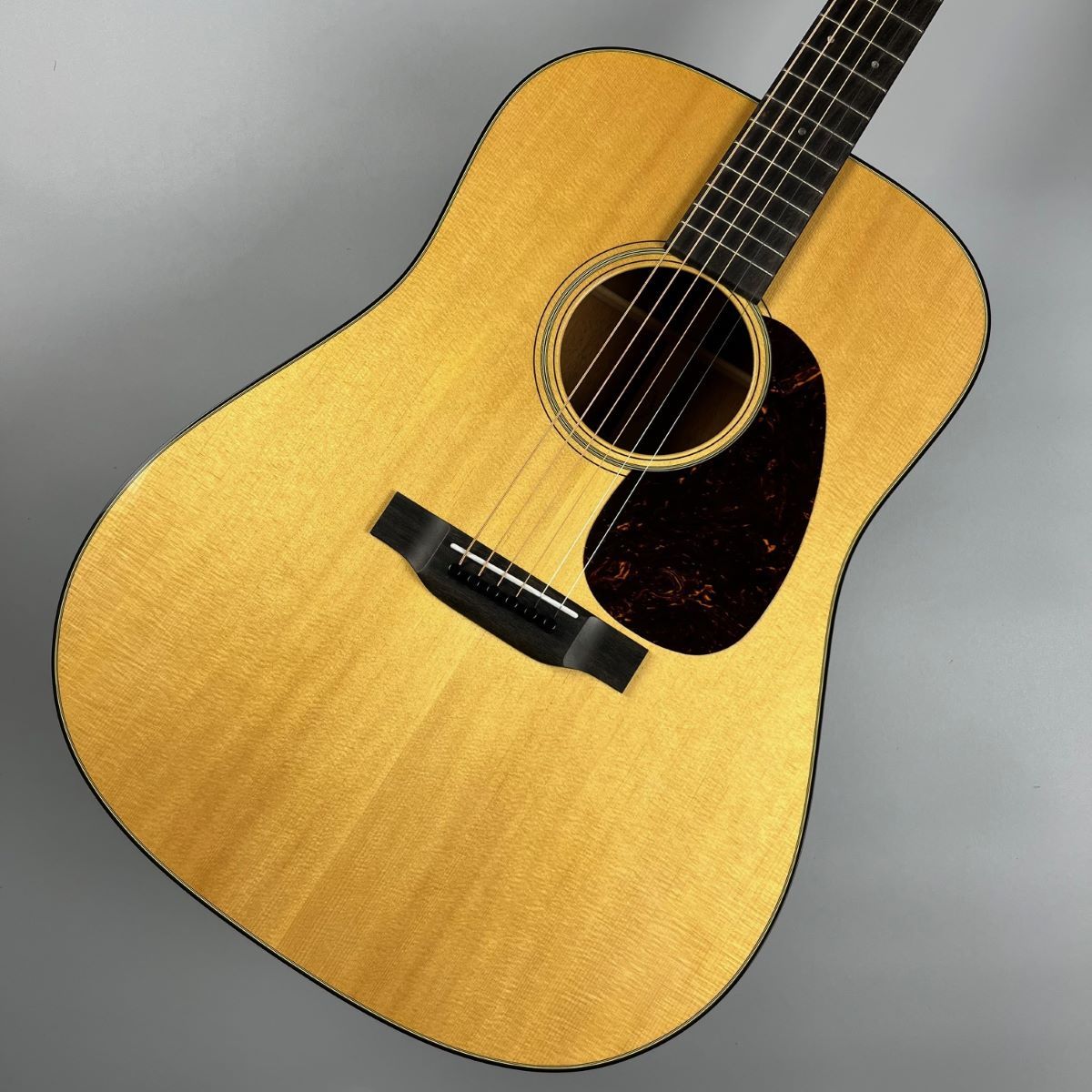 アコースティックギターD-18 standard