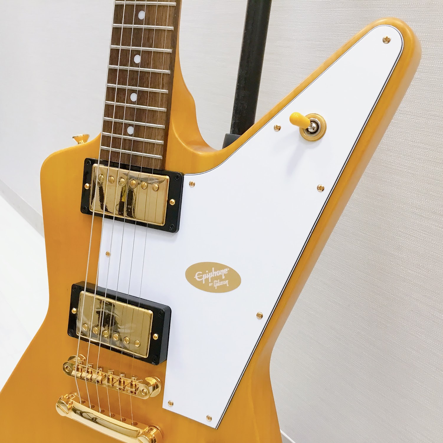 エレキギターEpiphone：Korina Explorer