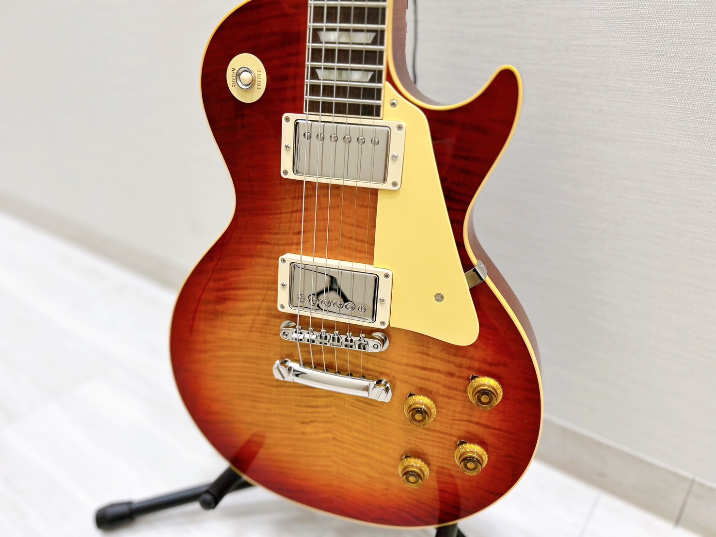 島村楽器パークプレイス大分店に、Gibson(ギブソン)のエレキギター「PSL 1959 Les Paul Standard Reissue Factory Burst Gloss」が入荷致しました！ Nashville Factoryで選定したTOP材と指板材を使用したJapan Limitedモ […]