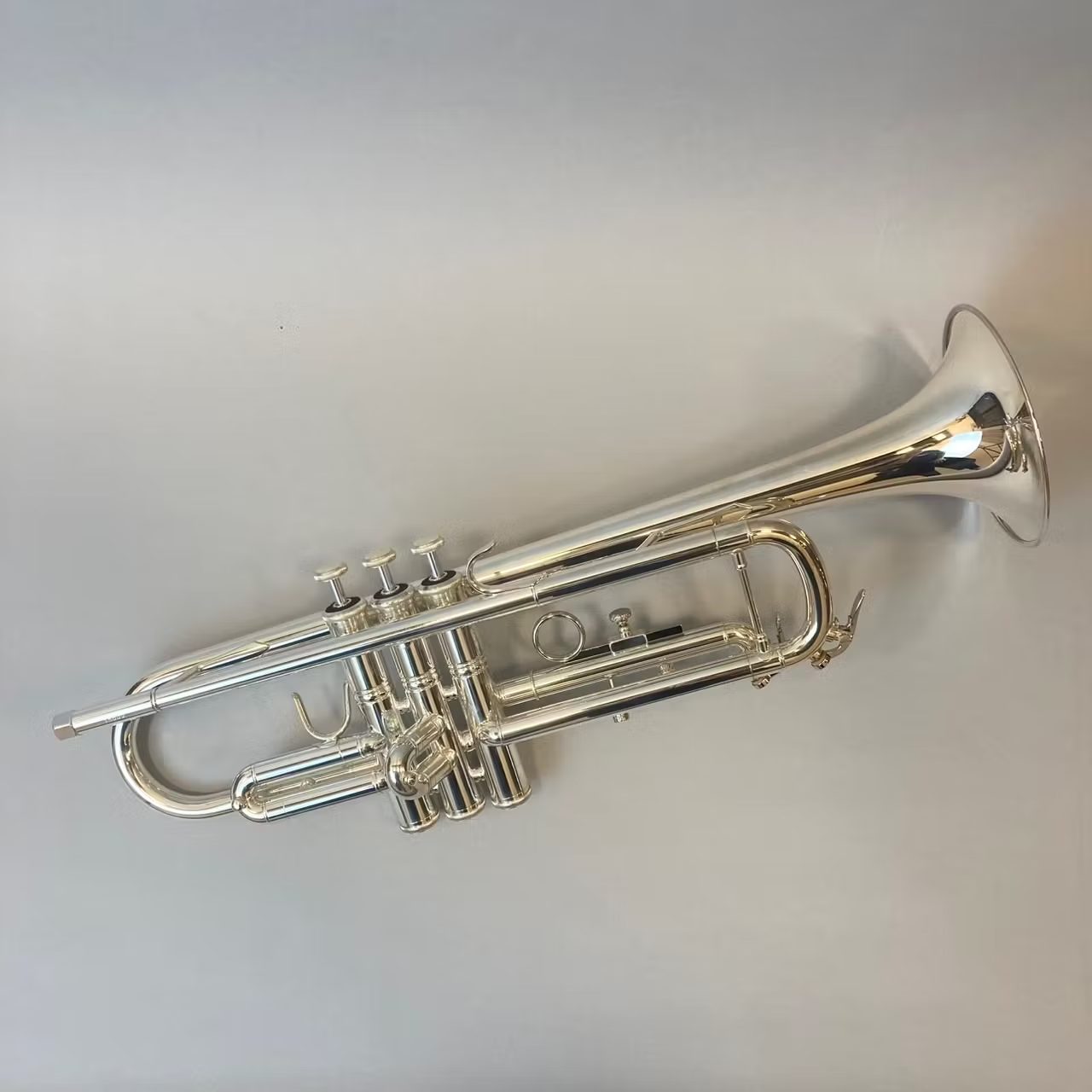 トランペットBach TR600SP