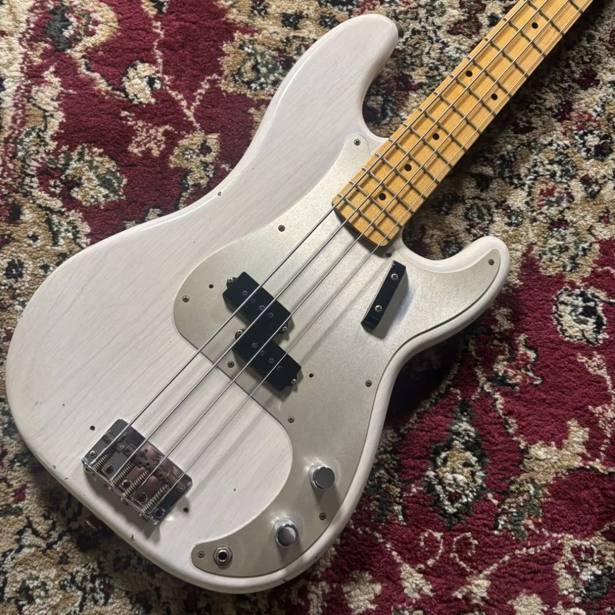 エレキベースFender customshop1957 Precusiom BASS JpurneymanRelic/Aged White Blonde