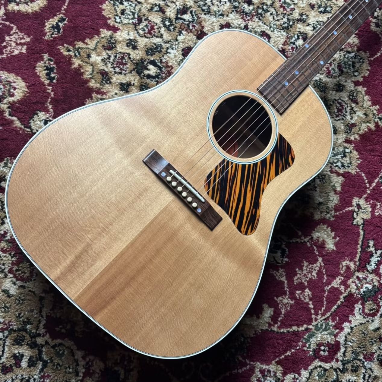 GibsonJ-35 Faded 30s