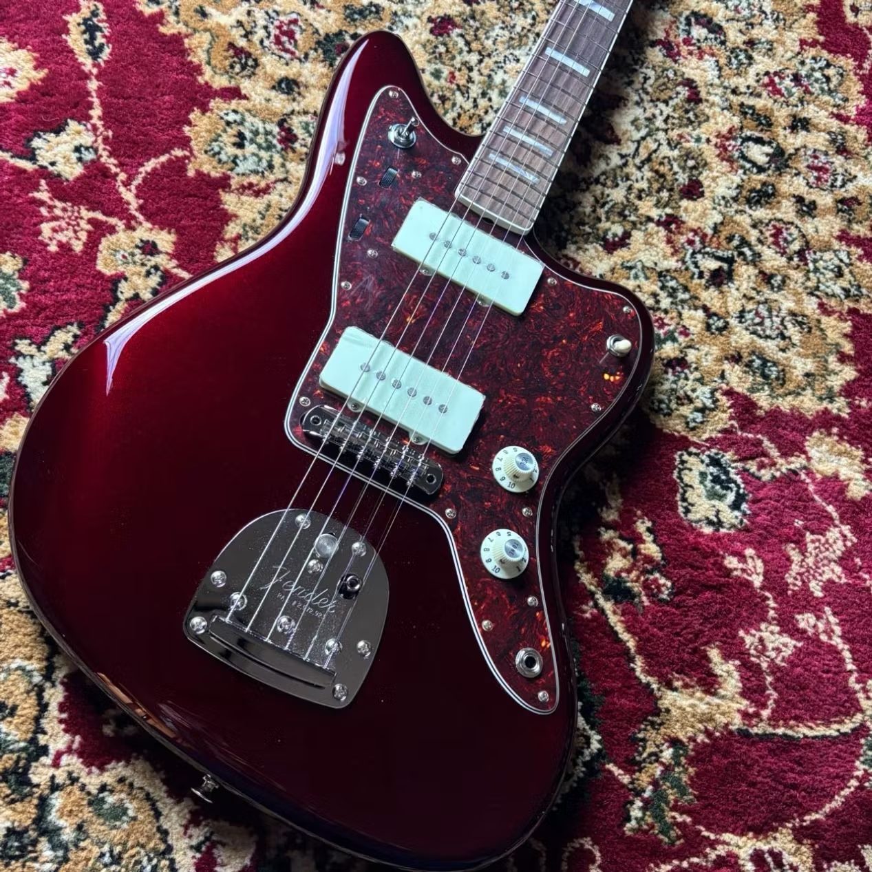 FenderFender Troy Van Leeuwen Jazzmaster Oxblood