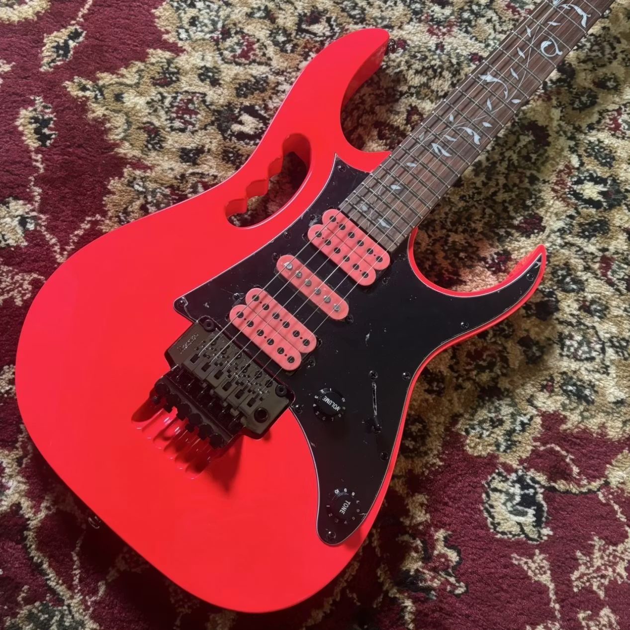 エレキギターIbanez:JEMJRSP-PK PINK
