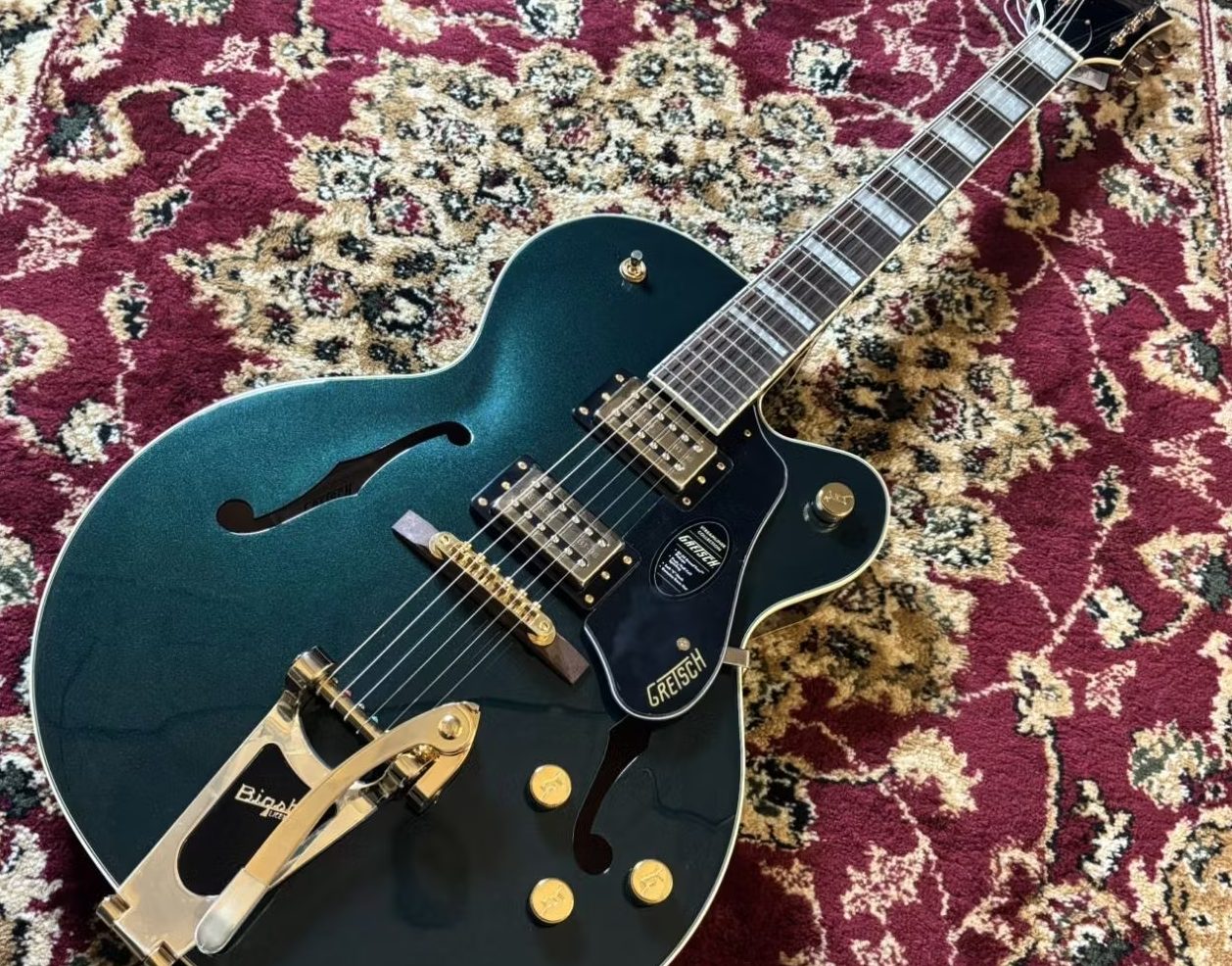 島村楽器パークプレイス大分店です！ Gretschならではの煌びやかなサウンドとビジュアルを兼ね備えた限定モデルがついに入荷しました！ジャズやブルースはもちろん、ロックやポップスまで対応する深さが魅力です。 限定モデルの為、気になった方はぜひお早めに…！！！ 「G2420TG Streamliner […]
