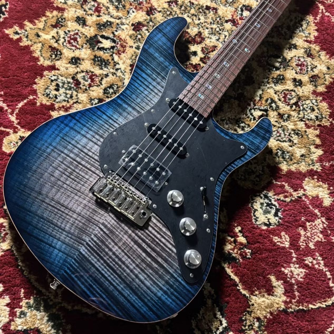 Freedom Custom Guitar ResearchHydra LS 22F Premium Grade flame Maple Top Rosewood neck