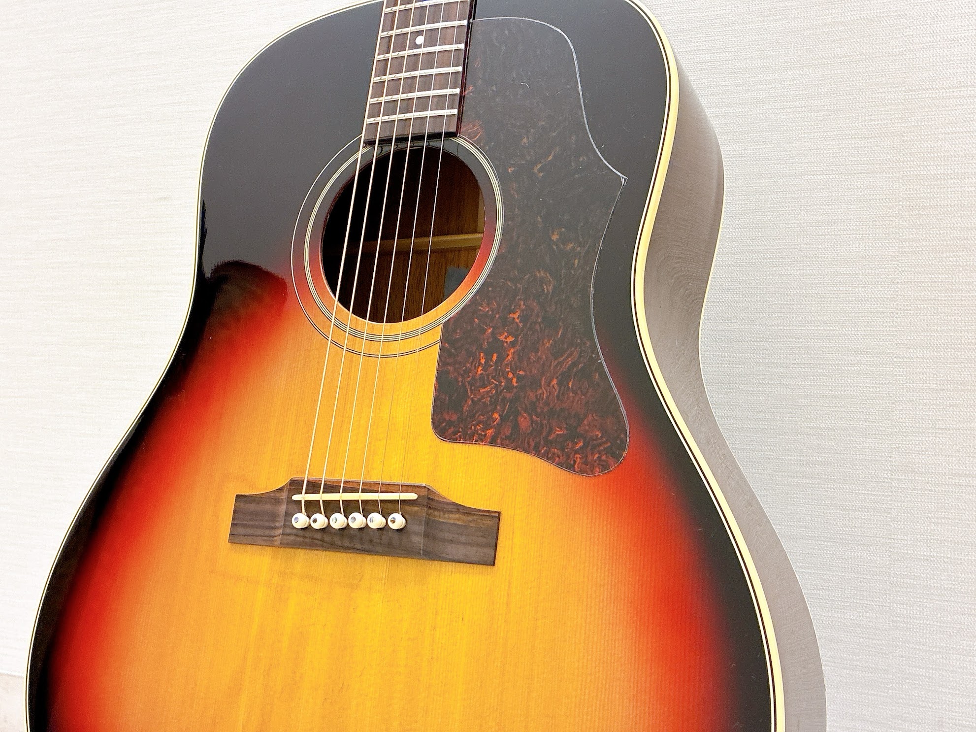 島村楽器パークプレイス大分店に、K.Yairiのカスタムモデル、「JY-45BS CTM」が入荷いたしました✨ 日本製ハンドメイドギターでおなじみの K.Yairi（ケーヤイリ）。J-45スタイルをベースにしながら、K.Yairiならではの丁寧な作り込みによるこだわり仕様を盛り込んだ一本です！ J- […]