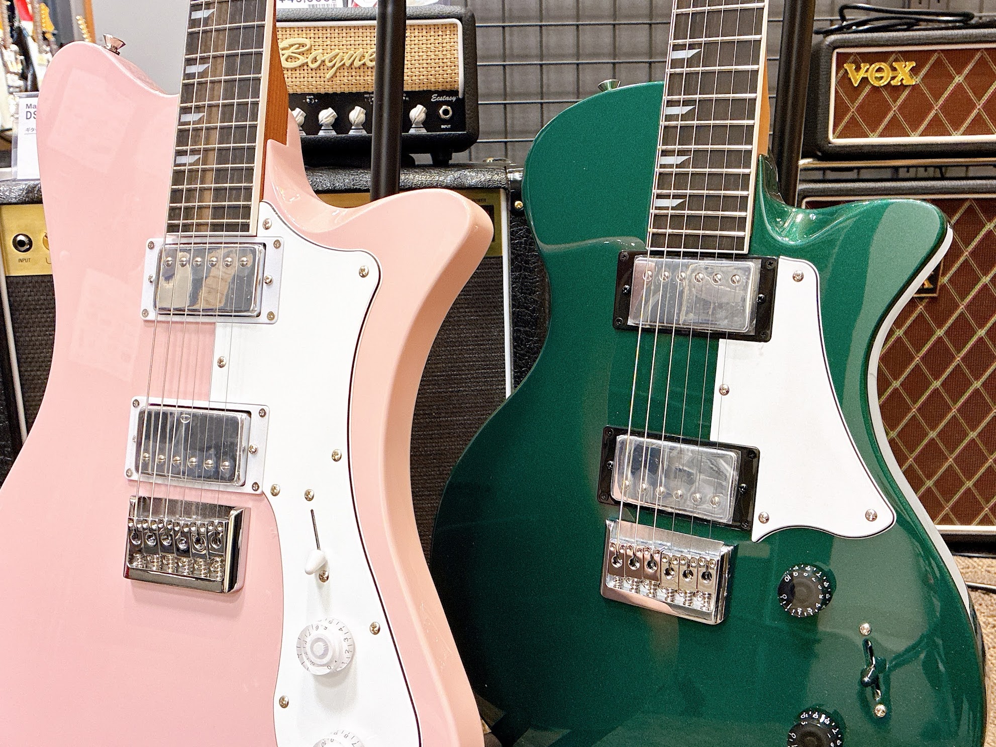 島村楽器パークプレイス大分店では、Ryoga(リョウガ)のエレキギター「HORNET」「SKATER」を店頭販売中です♬ RYOGAは「ライブ・スタジオなどの“現場”で本当に使いやすいギター」をコンセプトに、高い演奏性や実戦向きのサウンド、取り回しの良さに徹底的にこだわって作られているブランドです！ [&hellip;]