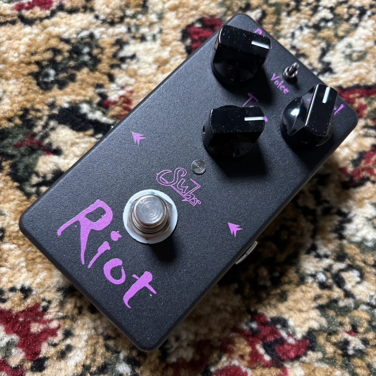ディストーションSuhr Riot Black Edition