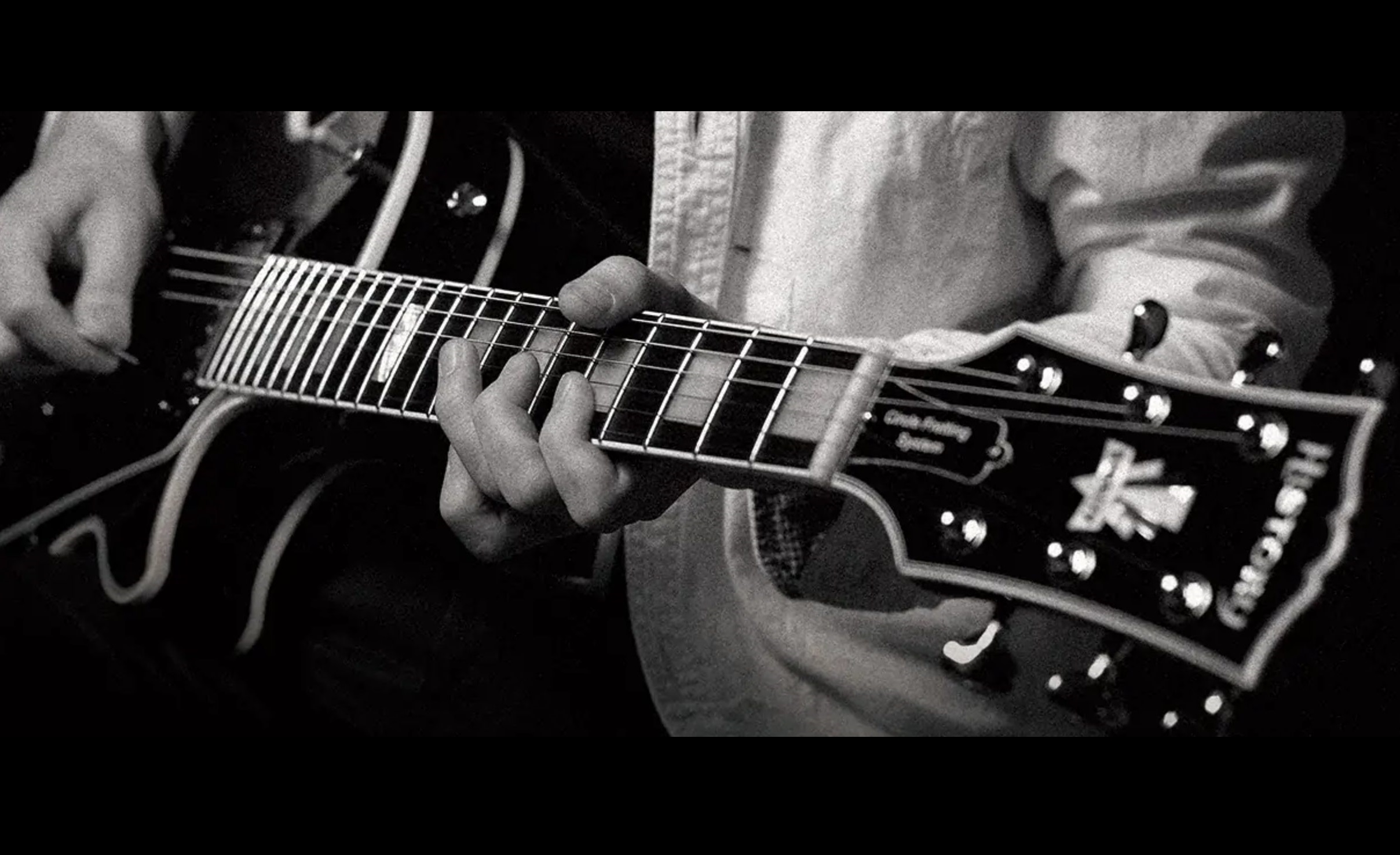 CONTENTS📍POINT❶ 0.5mmの狂いも許さない！プロが現場で使う「即戦力」の正体📍POINT➋ 握った瞬間に「あ、弾きやすい」と感じる魔法のネック📍POINT❸ 20万円～で「40万円クラス」の音を手に入れる📍POINT❹ ココも知って欲しい✨採用された注目スペック！📍実際に大分店で展示 [&hellip;]