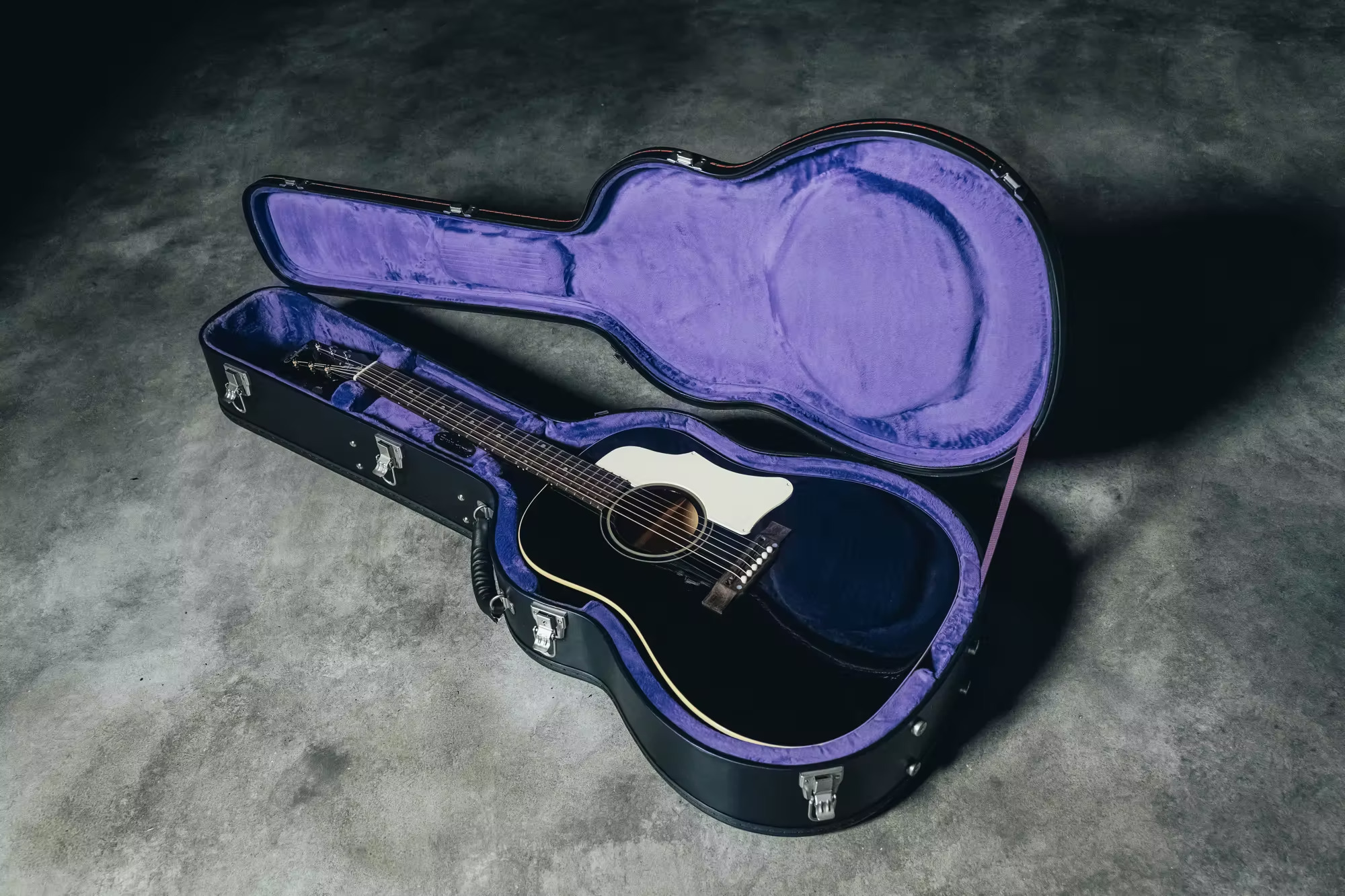 島村楽器パークプレイス大分店に、斉藤和義氏のシグネチャー・モデル／Epiphone Inspired By Gibson Custom Kazuyoshi Saito J-45 2026 が入荷致しました✨ 大分店入荷数も1本となっておりますので、気になる方はぜひお早めに…！ご試奏予約・お取り置きも [&hellip;]