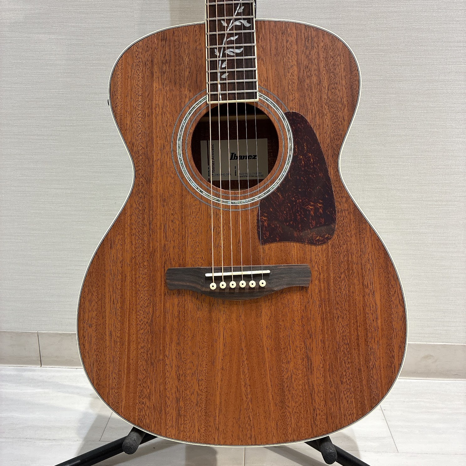 エレアコギターIbanez AC390MHE OPN