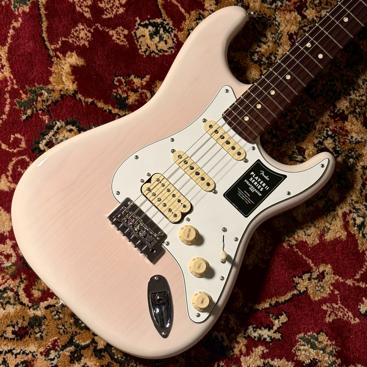 エレキギターFender：Player II Stratocaster HSS White Blonde