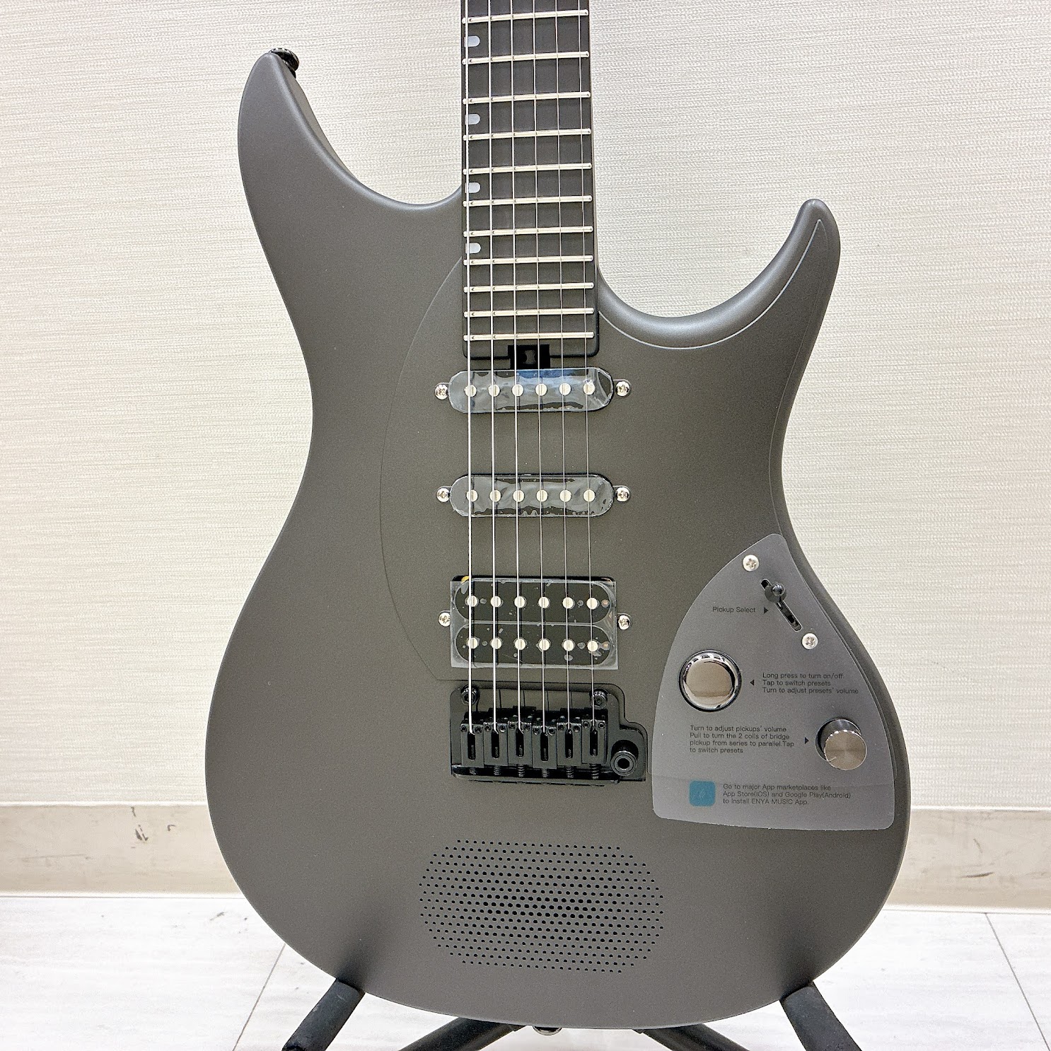 アンプ内蔵エレキギターENYA Inspire Black