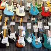 エレキギターの買い方シミュレーション!お店での選び方から必要なものまで完全ガイド🔰