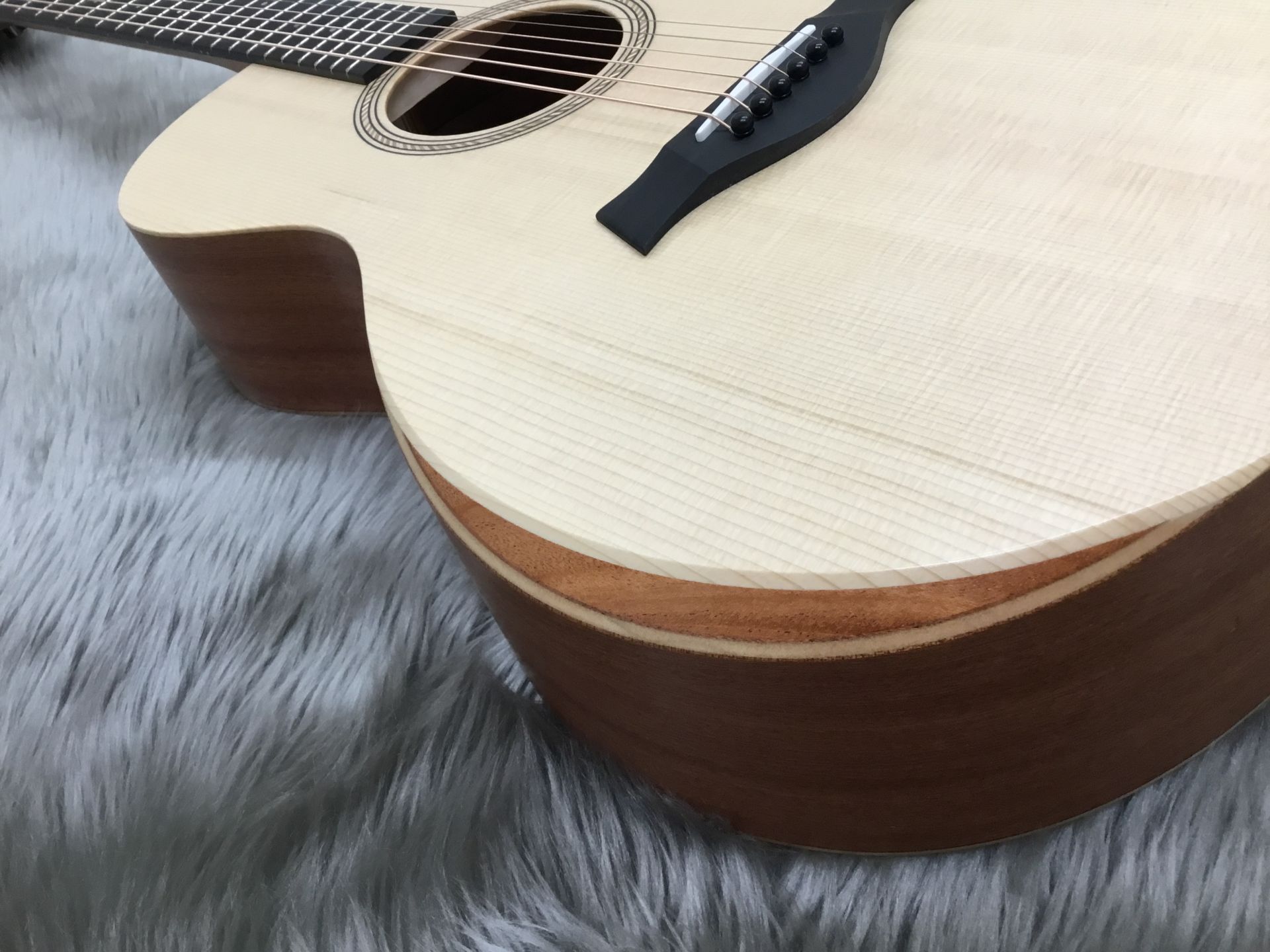 *Taylor Guitar Road Show目前！コスパに優れるAcademyシリーズが入荷！ コストパフォーマンスは抜群！ Taylorのエントリーモデル、Academyシリーズが2本入荷しました！ この価格帯では抜群のサウンドとコンパクトなボディで取り回しもよく、初心者にもオススメできるギタ […]