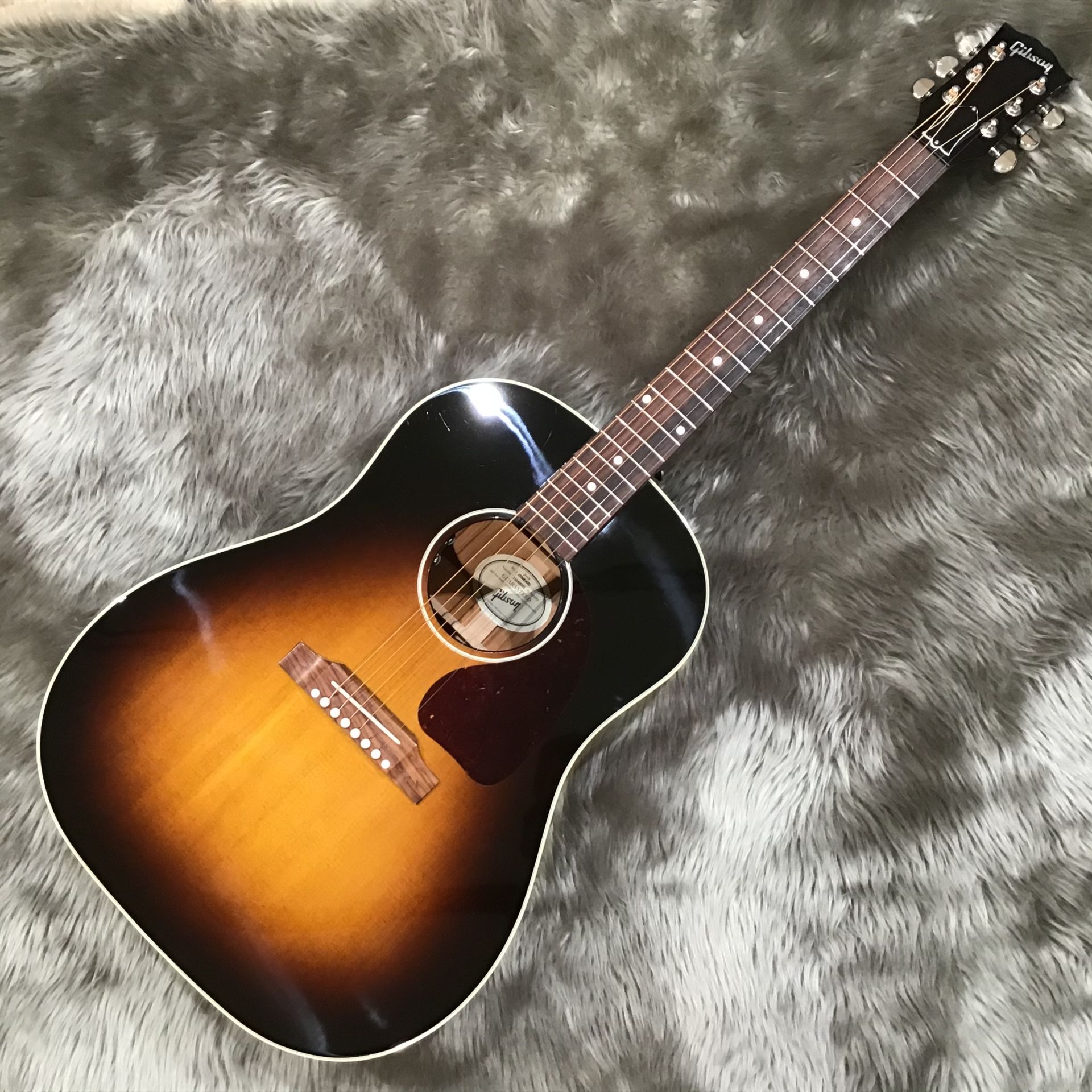 【アコースティックギター】Gibsonの王道モデル！J-45 Standardが再入荷！