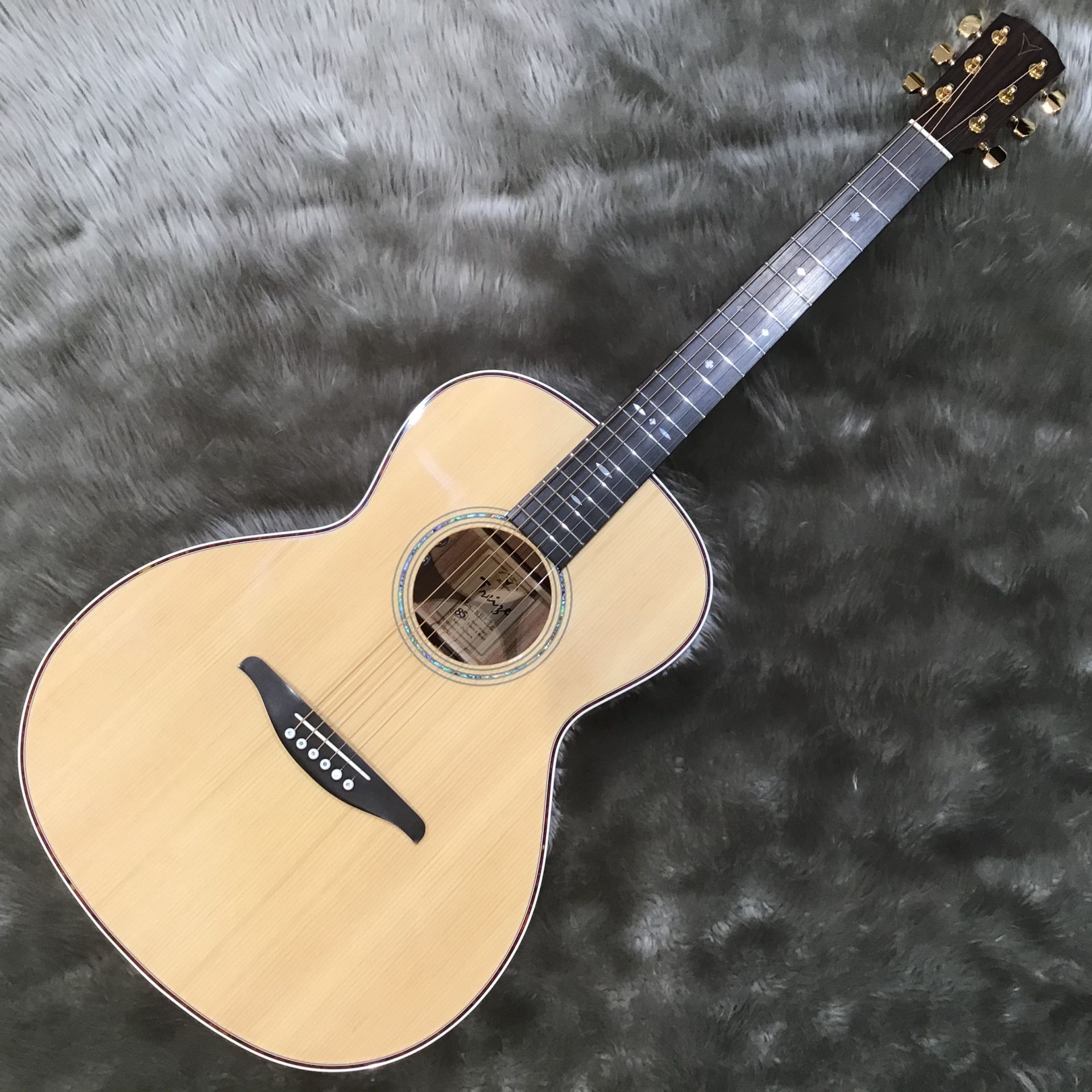 【アコースティックギター】K.Yairi創業85周年記念モデル！『Treize』が再々入荷！