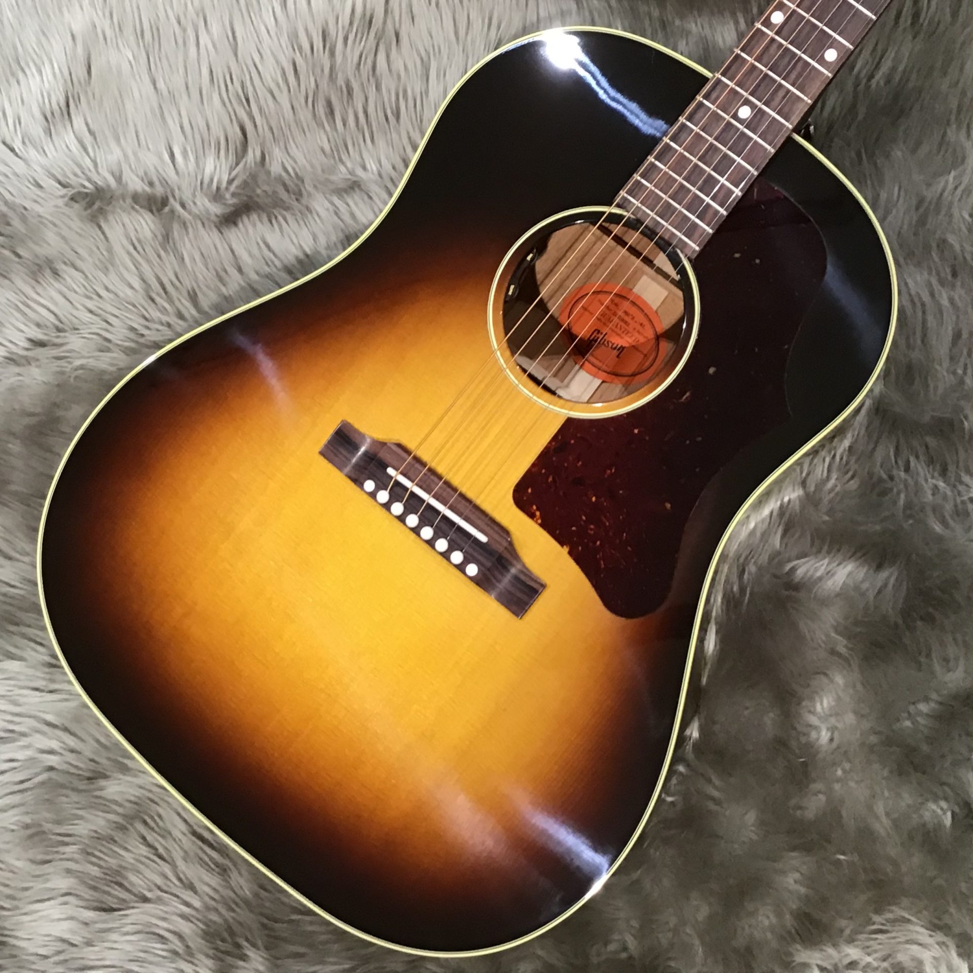 【アコースティックギター】Gibson(ギブソン)最新モデル！50sJ-45 Originalが入荷！