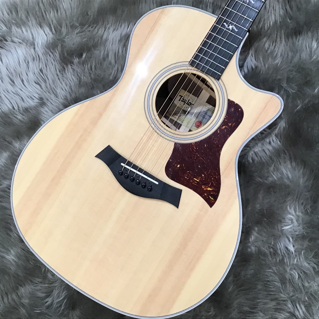 【アコースティックギター】Taylor(テイラー)の当店一番人気のモデル！414ce RW V-Classが再入荷！