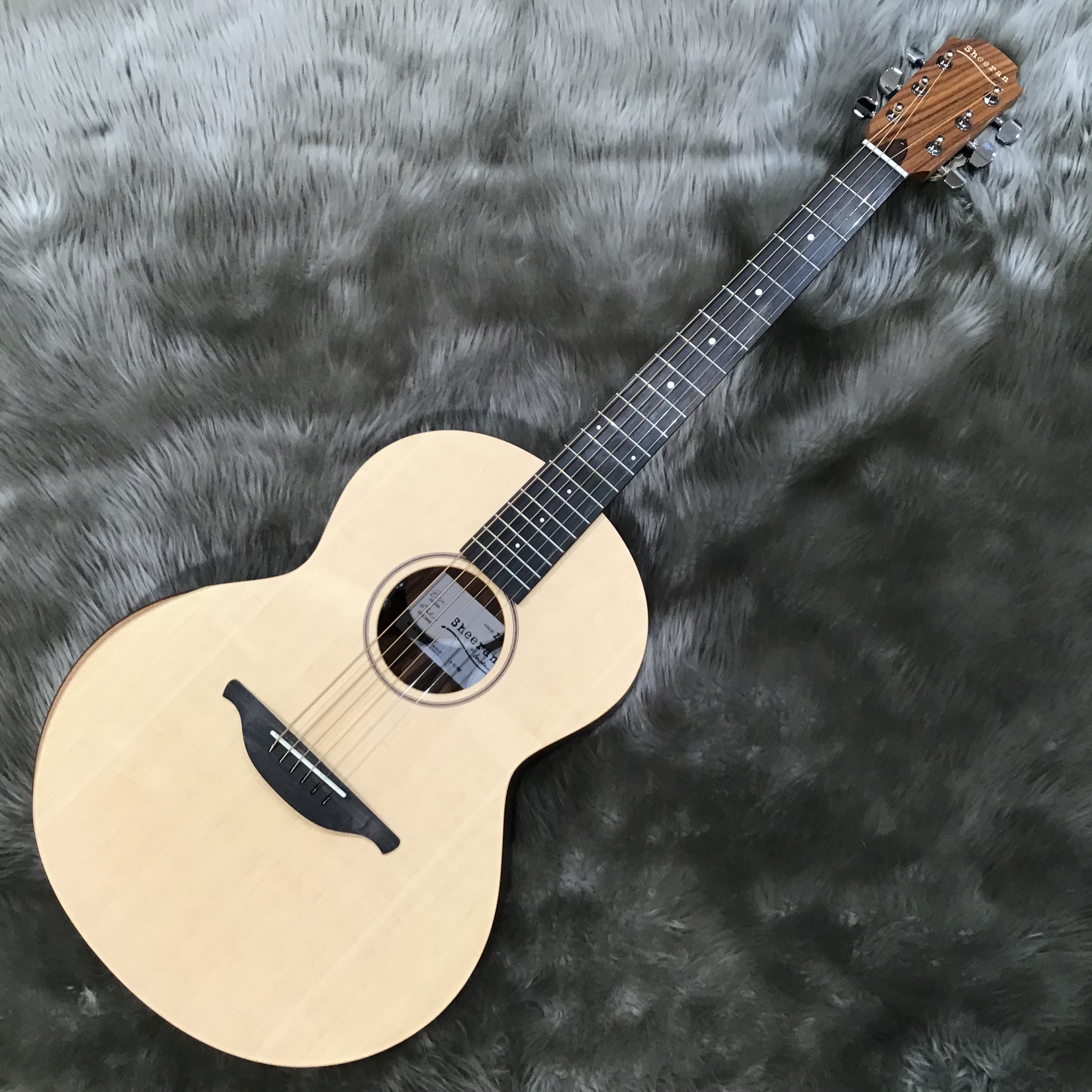 【アコースティックギター】遂に入荷！Sheeran by Lowden S-02が入荷しました！