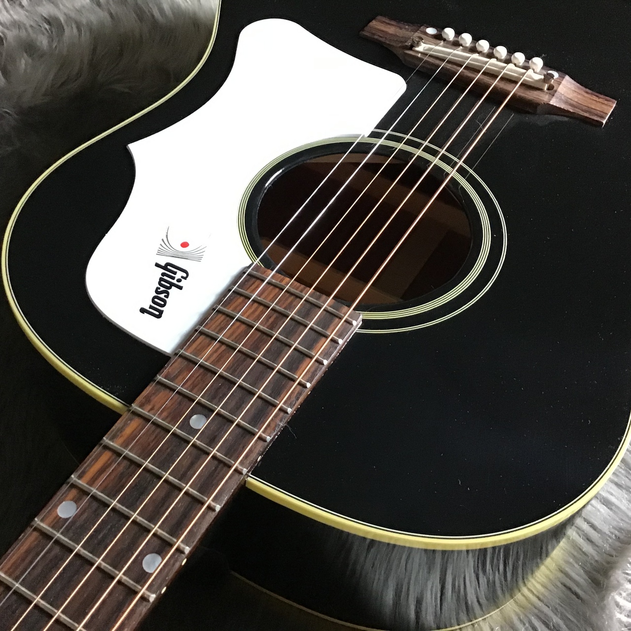 *あのアーティストを彷彿させるカラー！Gibson 60s J-45 AJ/EBが入荷！ **憧れの楽器がお得に買える！お得なショッピングクレジットキャンペーン実施中！ [https://www.shimamura.co.jp/shop/okayama/information/20200403/42 […]