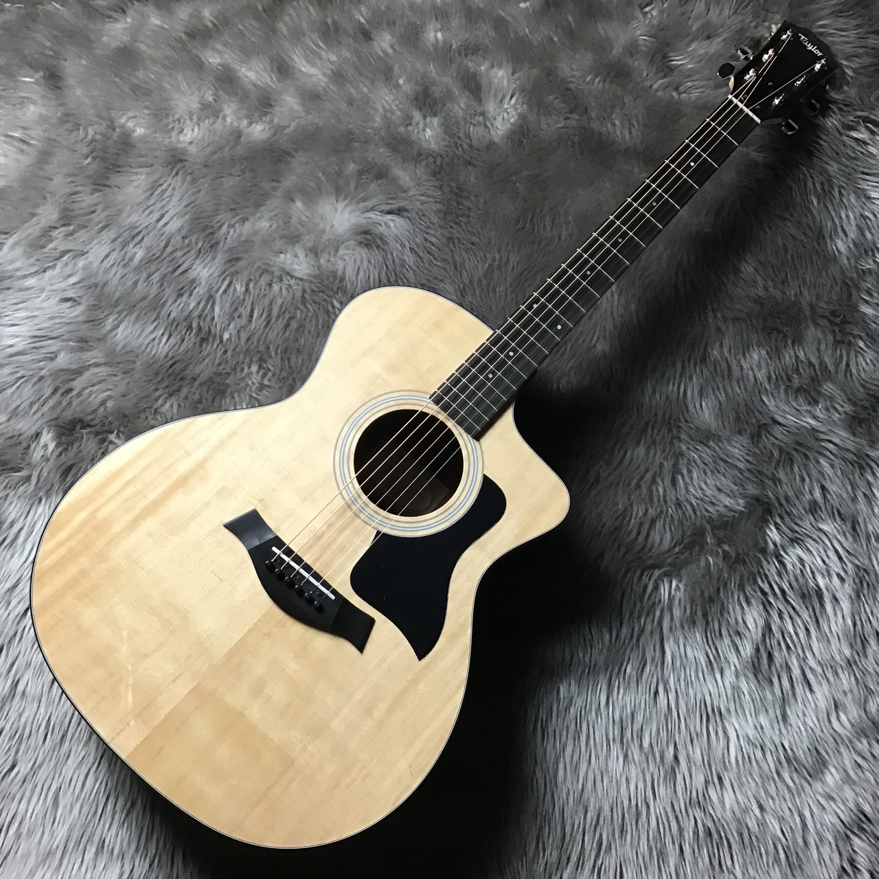 【アコースティックギター】Taylorの人気お手頃モデル多数再入荷！