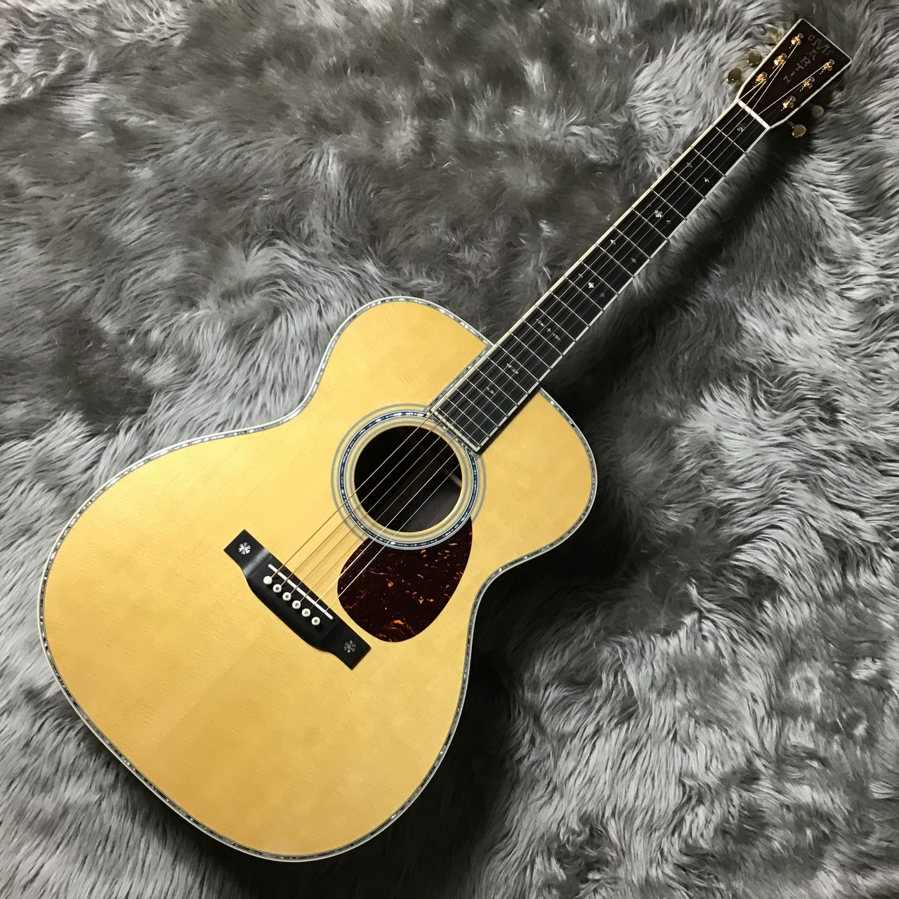 【アコースティックギター】MartinよりOMシェイプの最上位機種！OM-42が入荷！