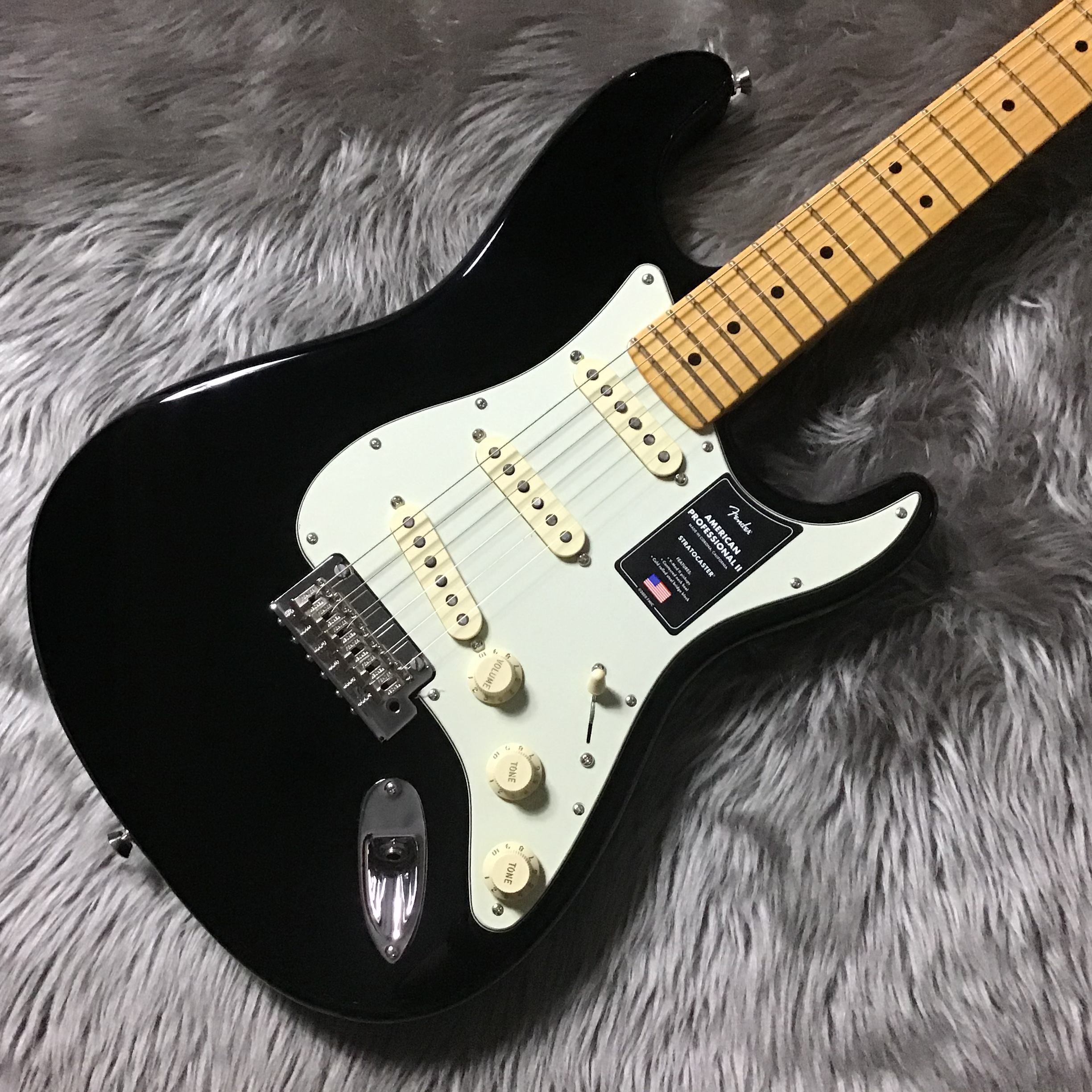 エレキギター】Fender AMERICAN PROFESSIONAL II STRATOCASTER入荷しま