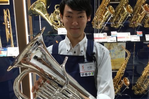 スタッフ写真 研修中 河野