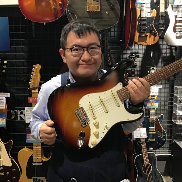 岡山店ギターアドバイザー<br />
エレキギター担当<br />
山本（やまもと）