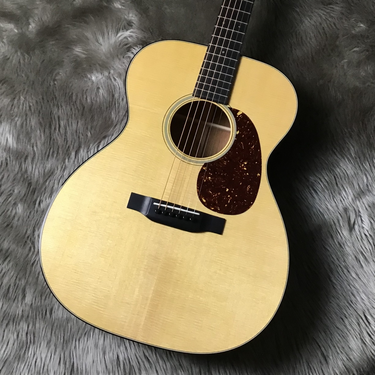 Martin 000-18 Standard