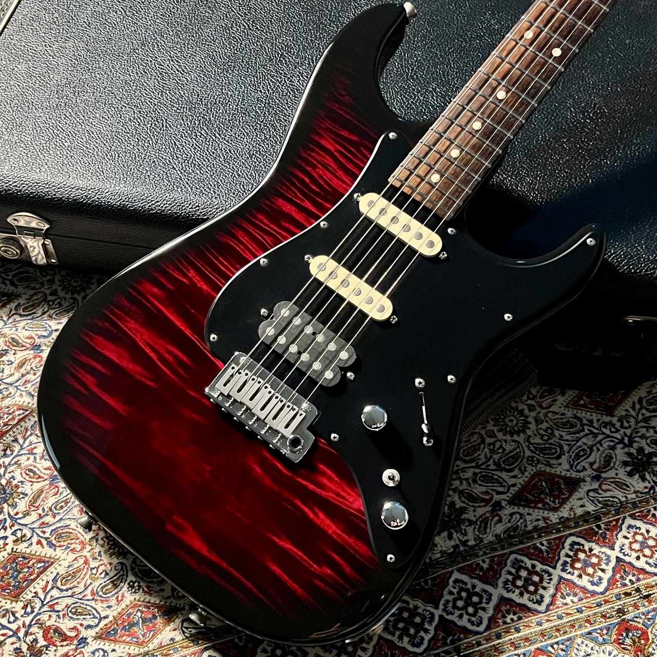 TOM ANDERSON Drop Top Classic / Cajun Red to Black Burst