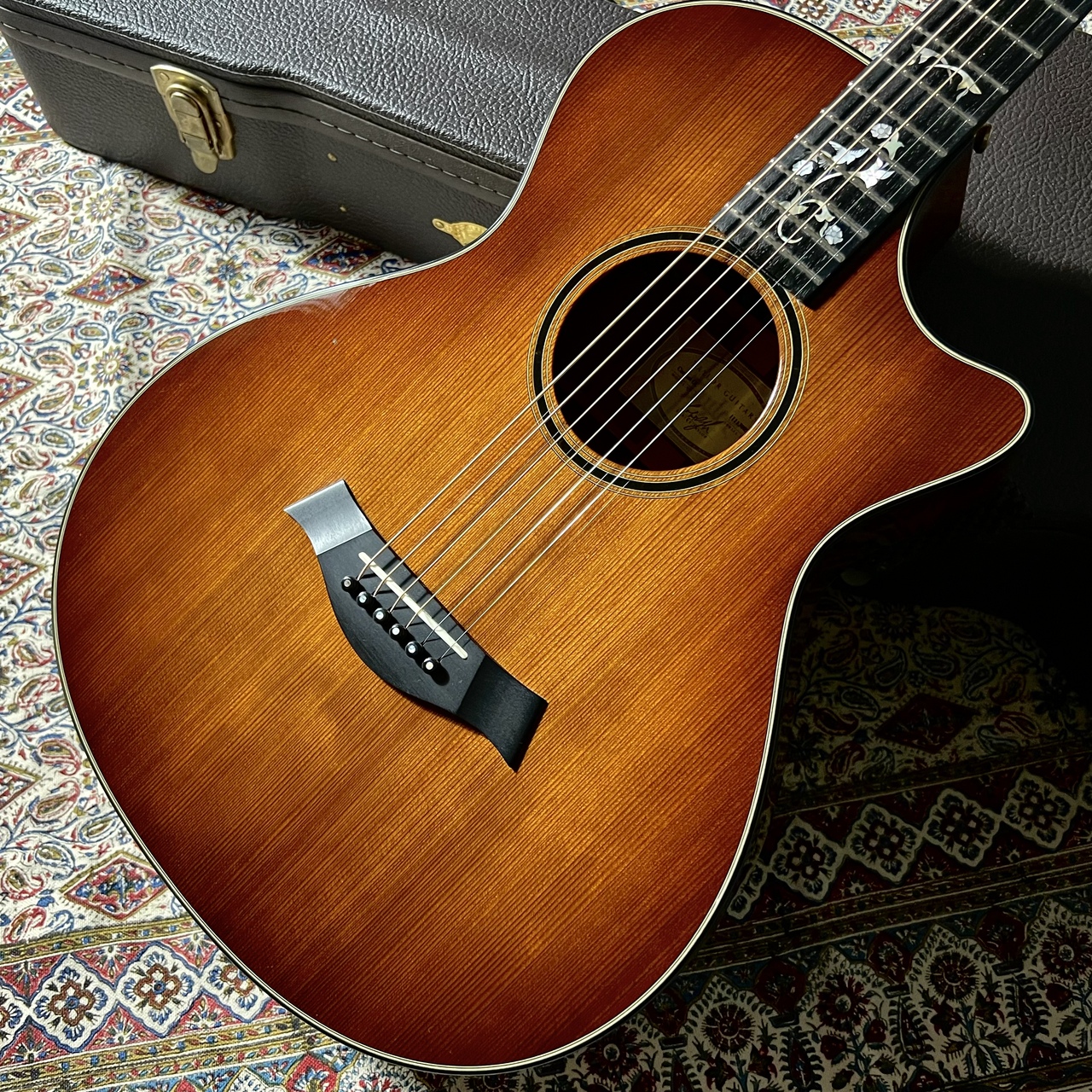 TaylorBTO NAMM2011 Custom GC-W12F Grafted Walnut