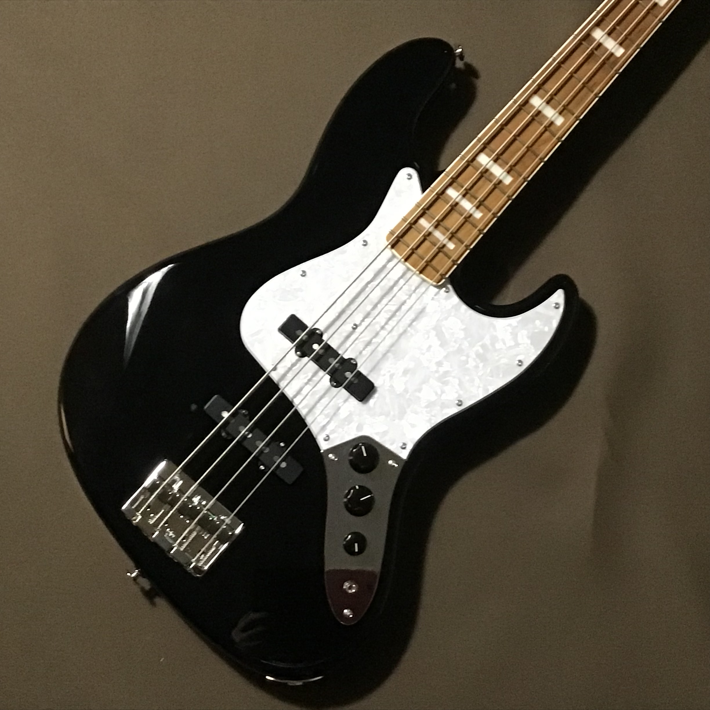 Black SmokerBETA J4 BLK ローステッドメイプル