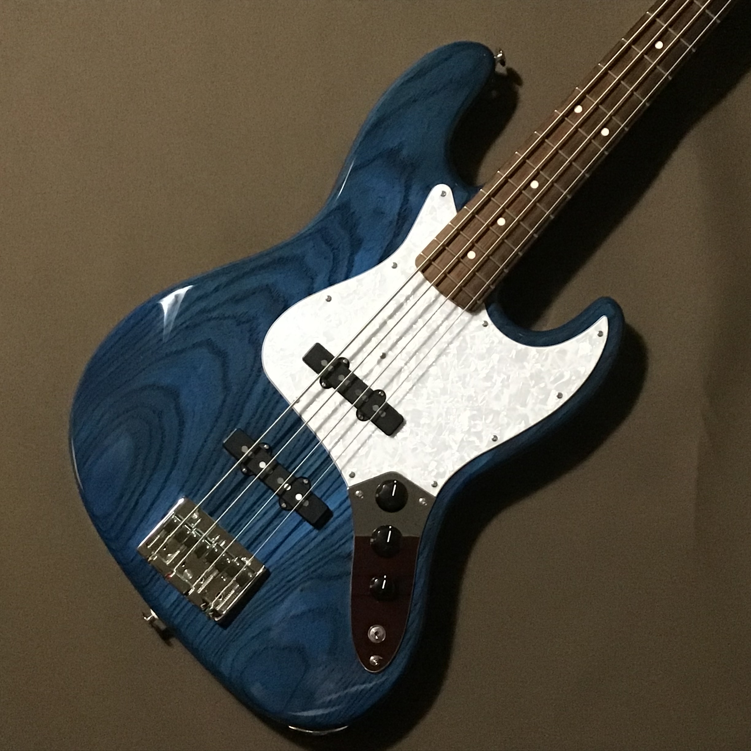 Black CloudCustom Model Beta J4