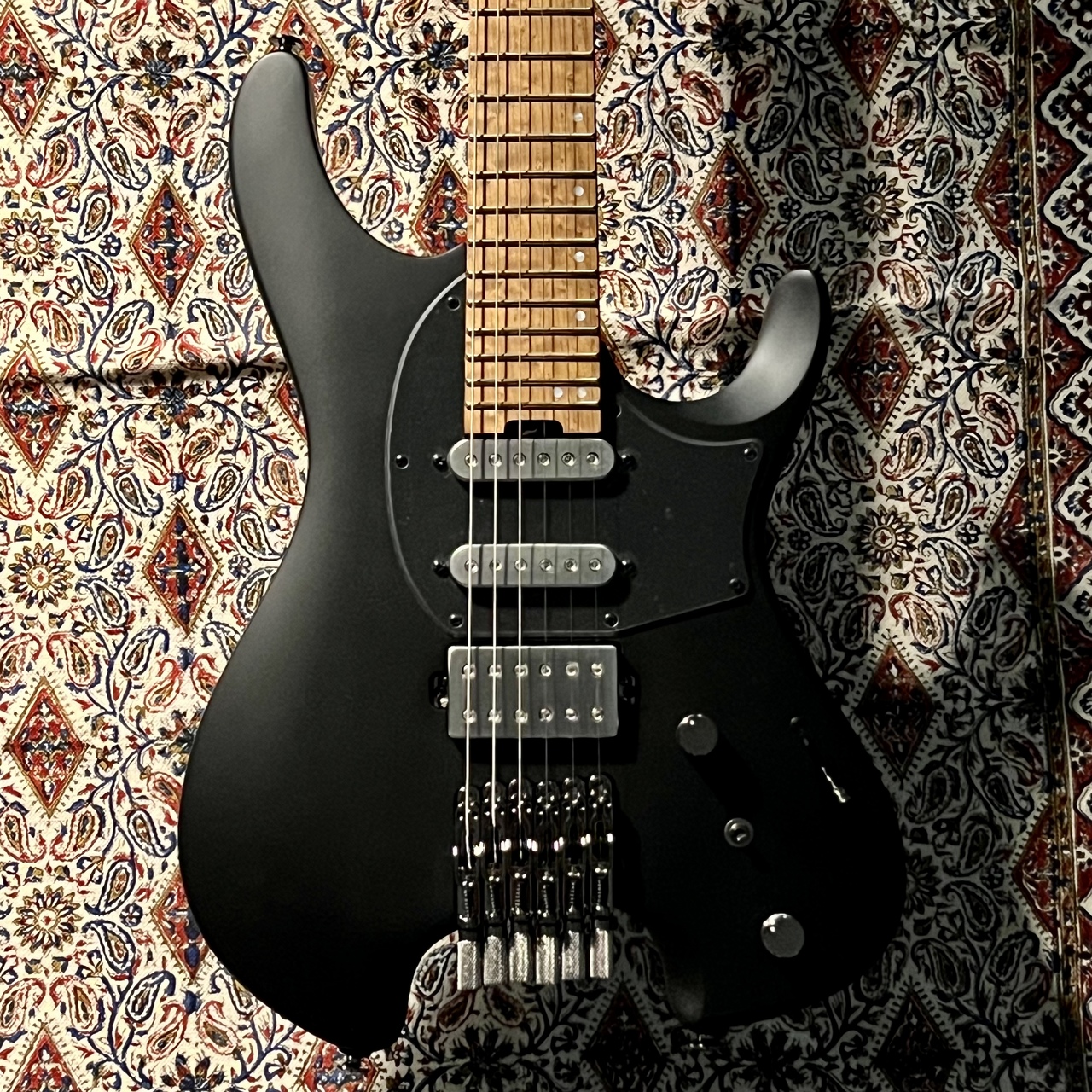 IbanezQ54 Black Flat